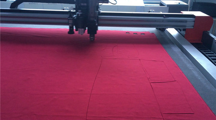 针织面料单层圆刀裁剪