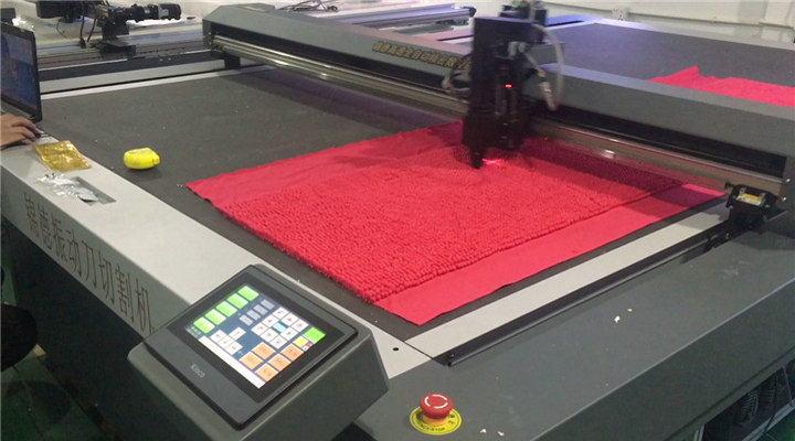 地毯圆刀高速裁剪