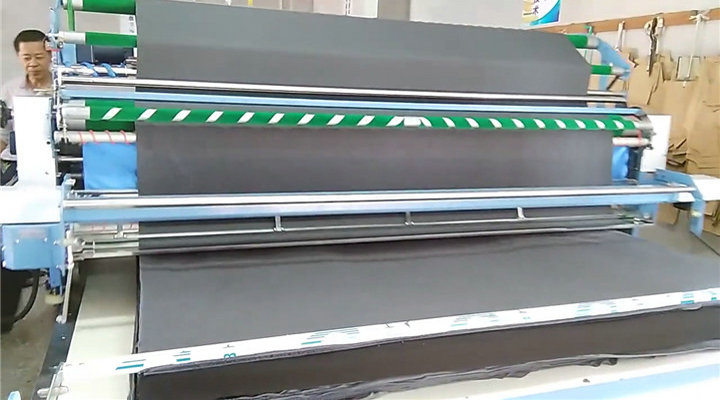 拉布机单向铺布