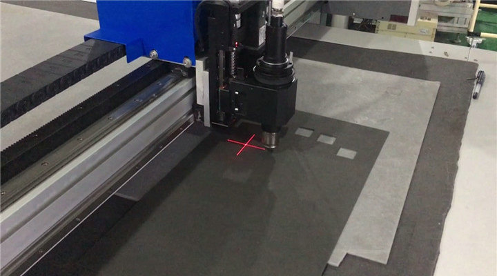 石墨垫片振动刀切割