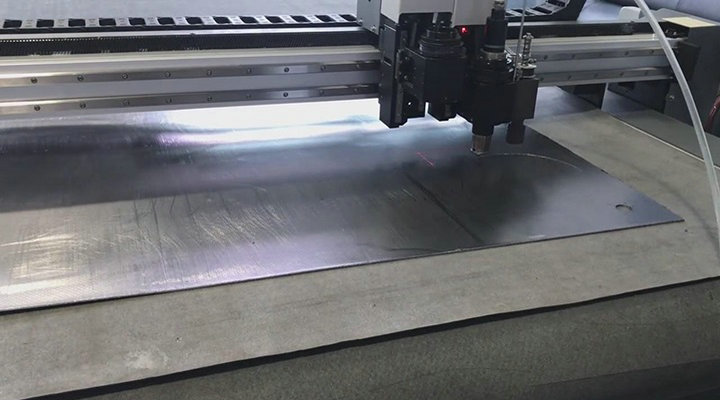 石棉垫片振动刀切割