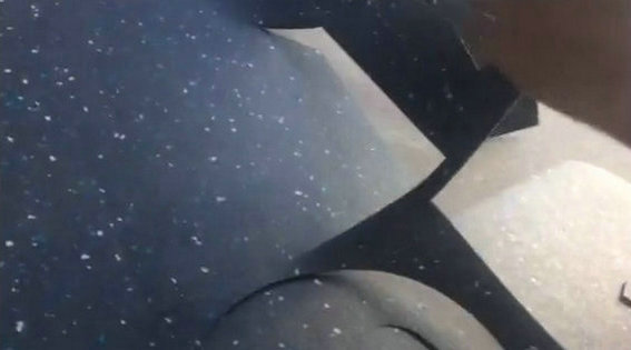 石英地毯振动刀切割